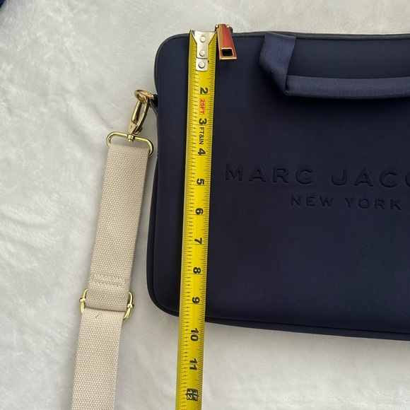 Marc Jacobs New York laptop sleeve. Navy. - Picture 3 of 5